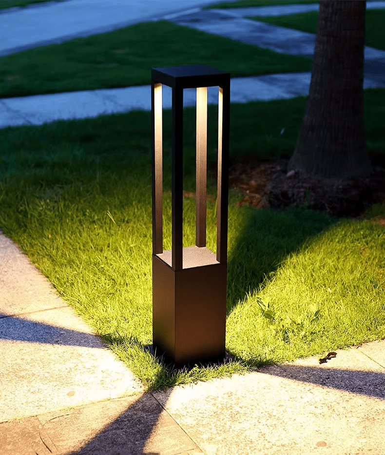 Read more about the article รวมประเภท โคมไฟสนาม ยอดนิยมในปี 2025